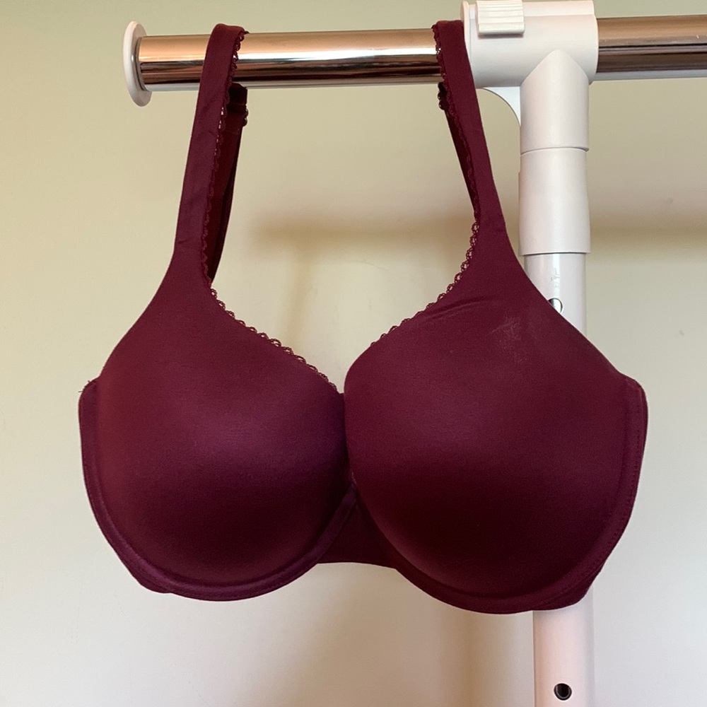 32DDD Victoria’s Secret Body by Victoria Perfect Coverage